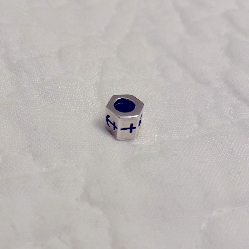 Pandora Love, Cross, Anchor Charm